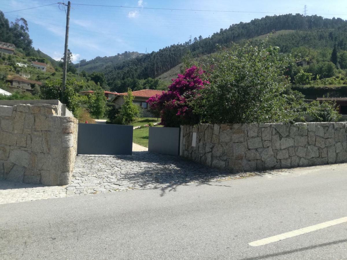 Cottage, Casa do Laranjal - Near Gerês Bagian luar foto